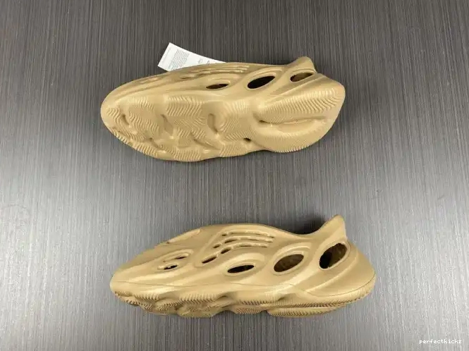 Foam Yeezy GW3354 Ochre Adidas RNNR 0518